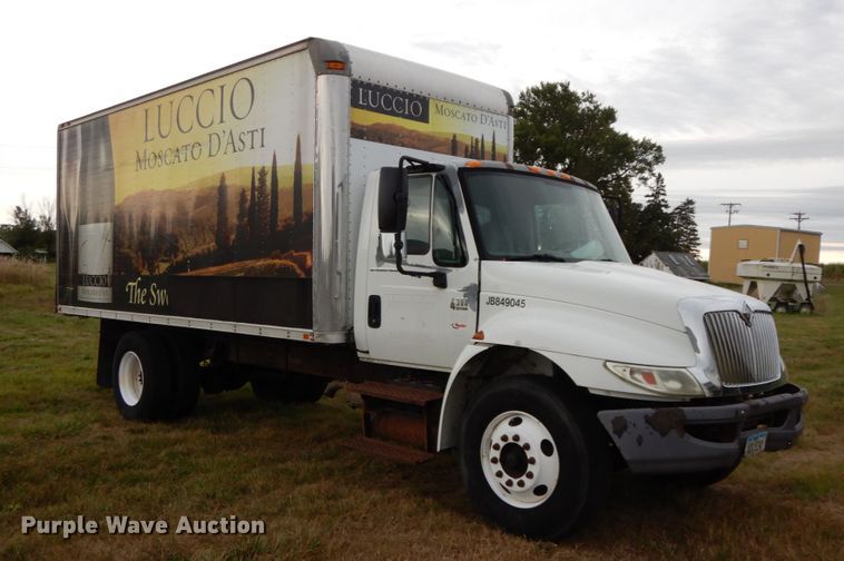 image for item HJ9584 2003 International 4300  box truck