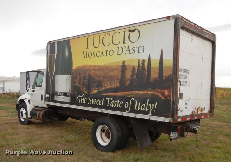 image for item HJ9584 2003 International 4300  box truck