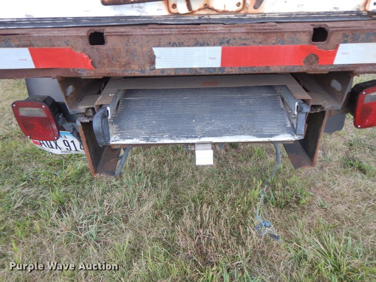 image for item HJ9584 2003 International 4300  box truck