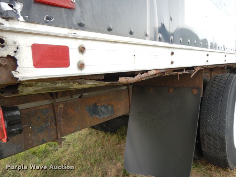 image for item HJ9584 2003 International 4300  box truck