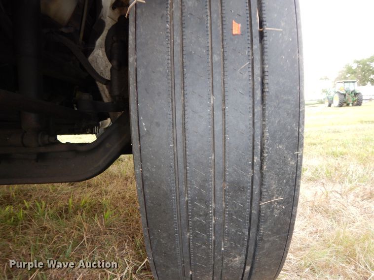 image for item HJ9584 2003 International 4300  box truck