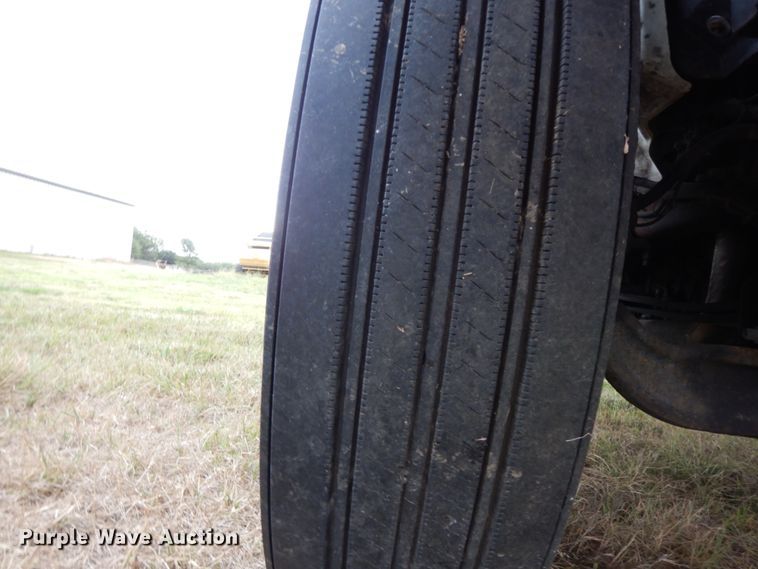 image for item HJ9584 2003 International 4300  box truck