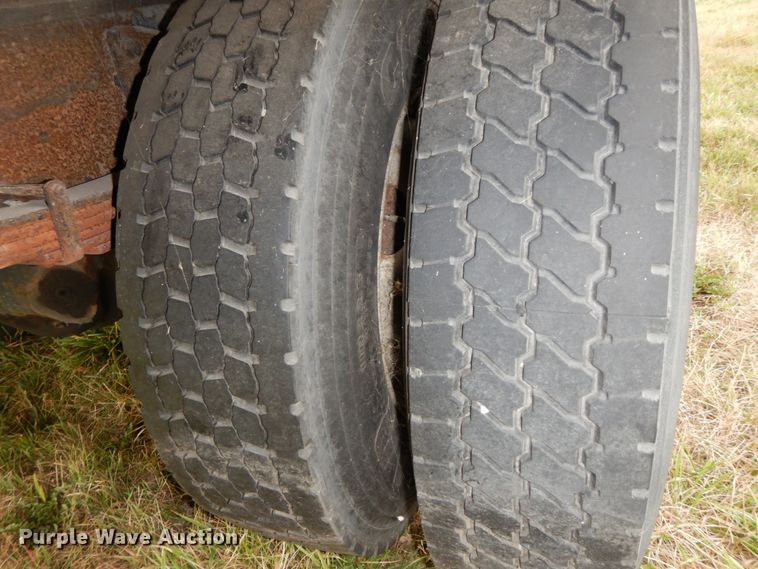 image for item HJ9584 2003 International 4300  box truck