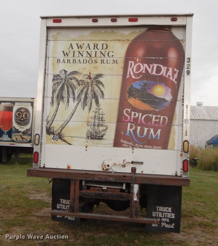 image for item HJ9585 2001 International 4700  box truck