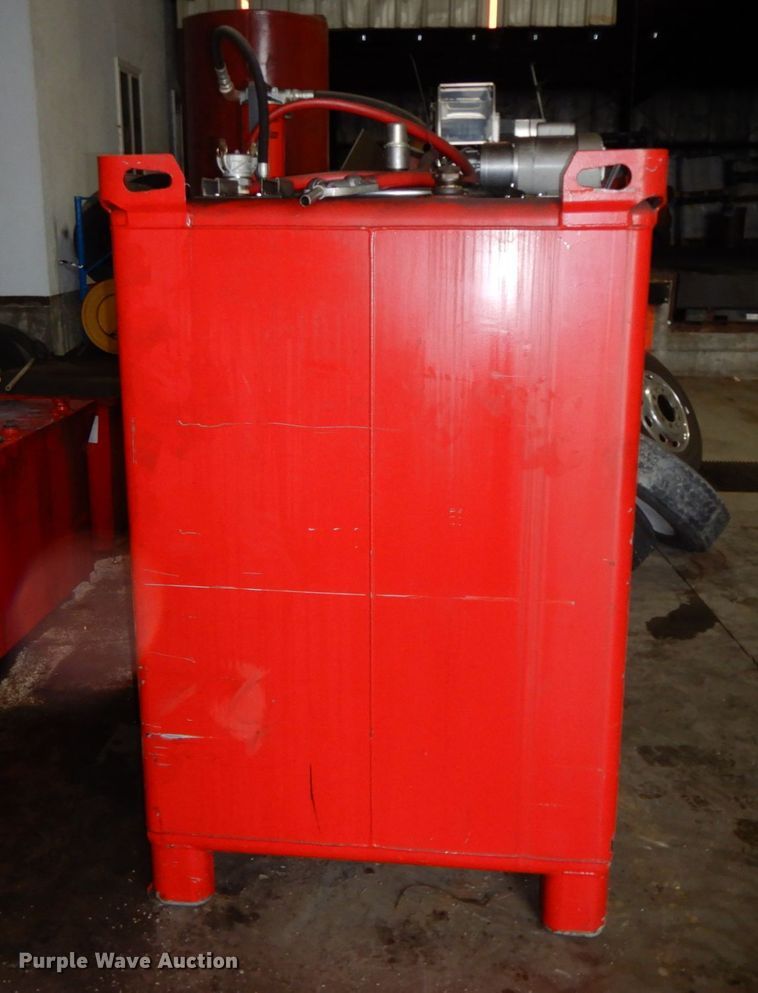 image for item HJ9588 Hoover Group oil tank