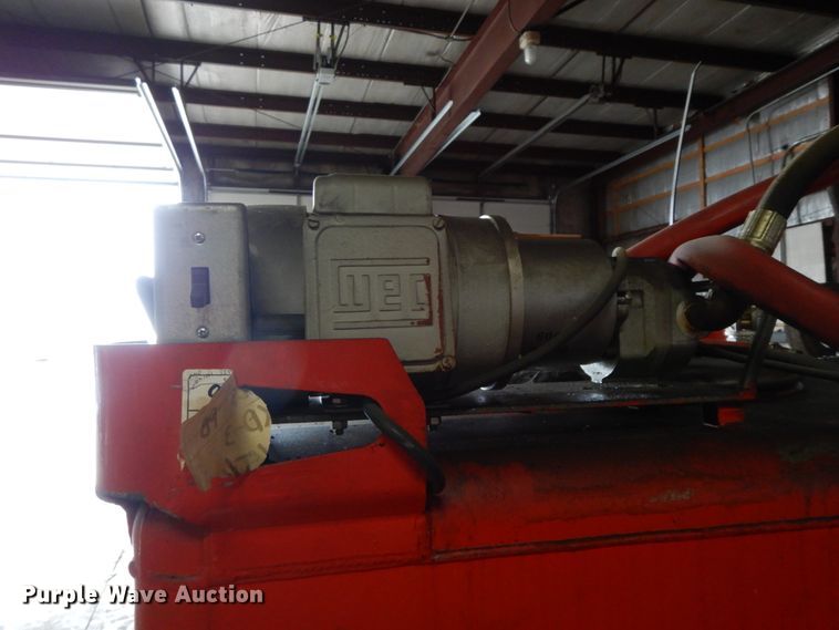 image for item HJ9588 Hoover Group oil tank