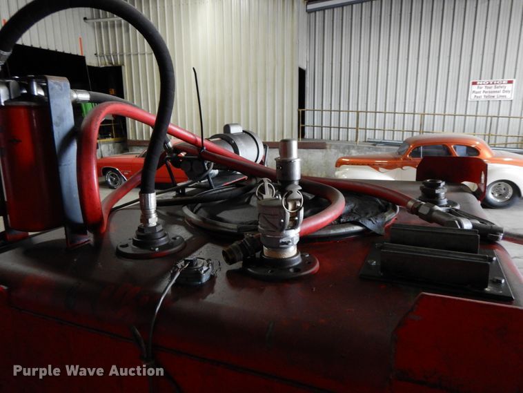 image for item HJ9588 Hoover Group oil tank