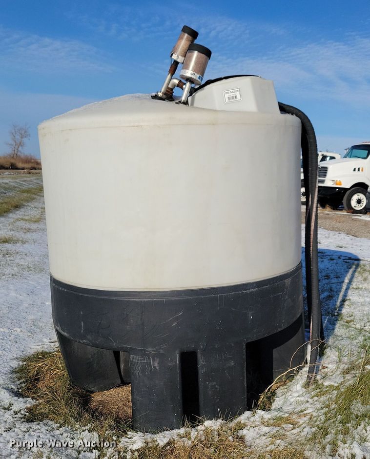 image for item HJ9589 Cone bottom poly tank