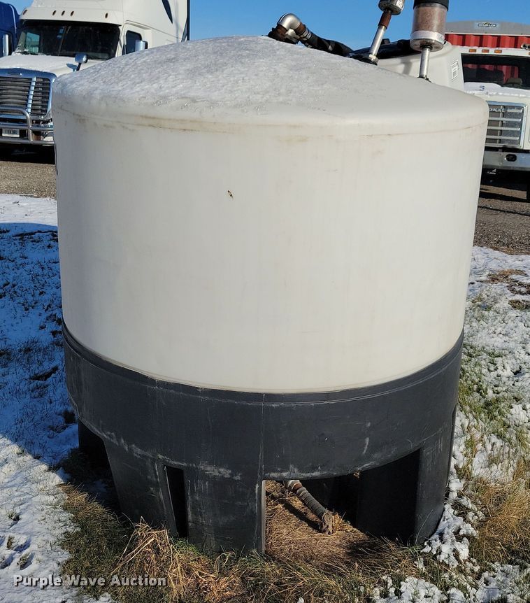 image for item HJ9589 Cone bottom poly tank