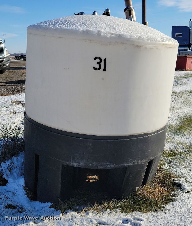 image for item HJ9589 Cone bottom poly tank