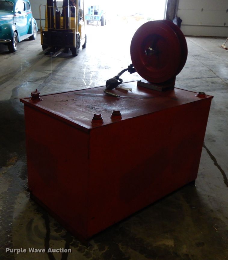 image for item HJ9590 Oil tank