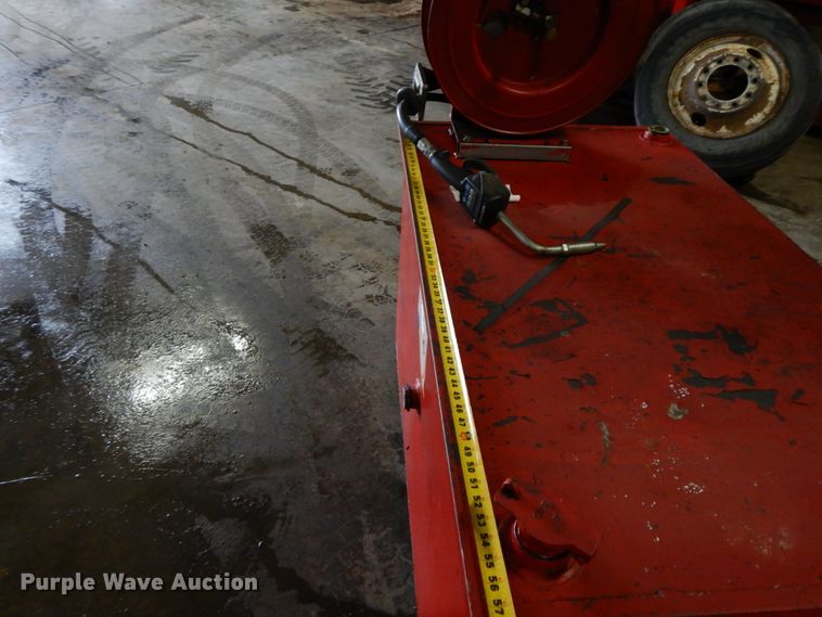 image for item HJ9590 Oil tank