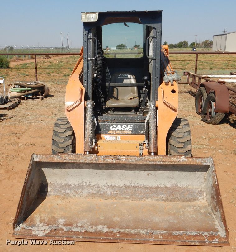 image for item HO9032 2013 Case SR175  skid steer loader