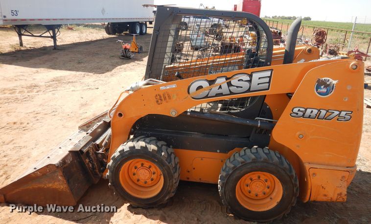 image for item HO9032 2013 Case SR175  skid steer loader