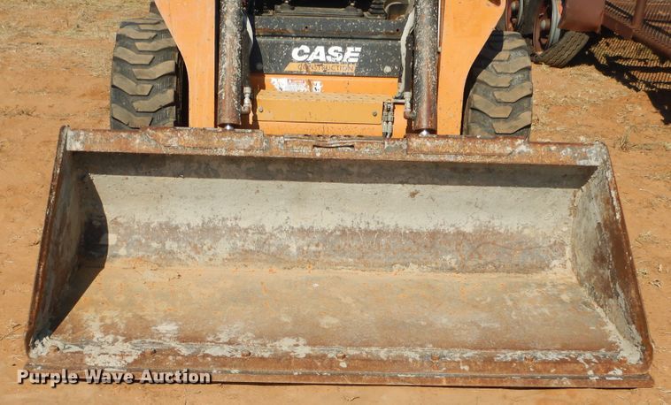 image for item HO9032 2013 Case SR175  skid steer loader