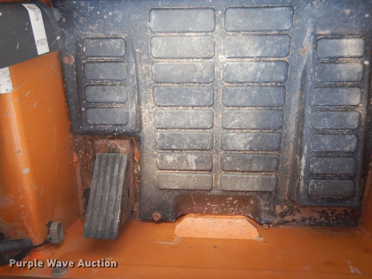 image for item HO9032 2013 Case SR175  skid steer loader