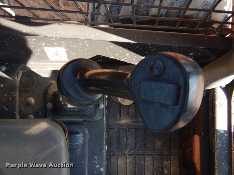 image for item HO9032 2013 Case SR175  skid steer loader