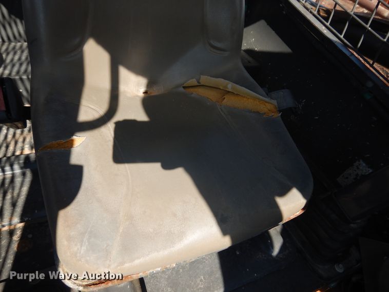 image for item HO9032 2013 Case SR175  skid steer loader