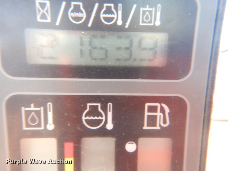 image for item HO9032 2013 Case SR175  skid steer loader