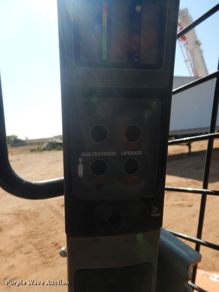 image for item HO9032 2013 Case SR175  skid steer loader