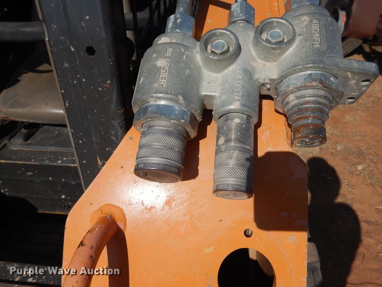 image for item HO9032 2013 Case SR175  skid steer loader