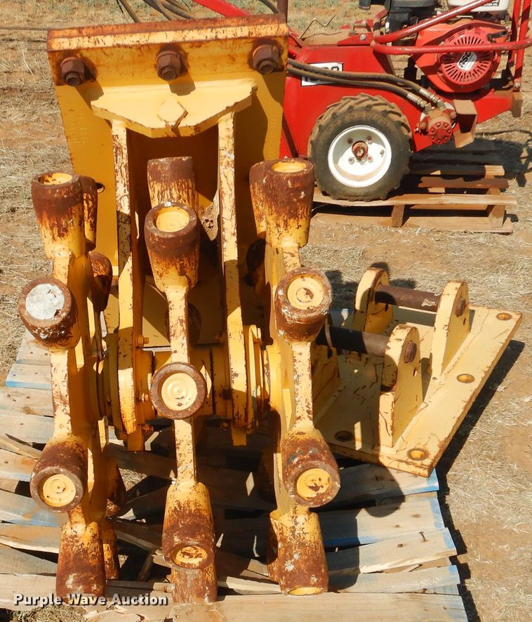 image for item HO9066 American Compaction excavator wheel