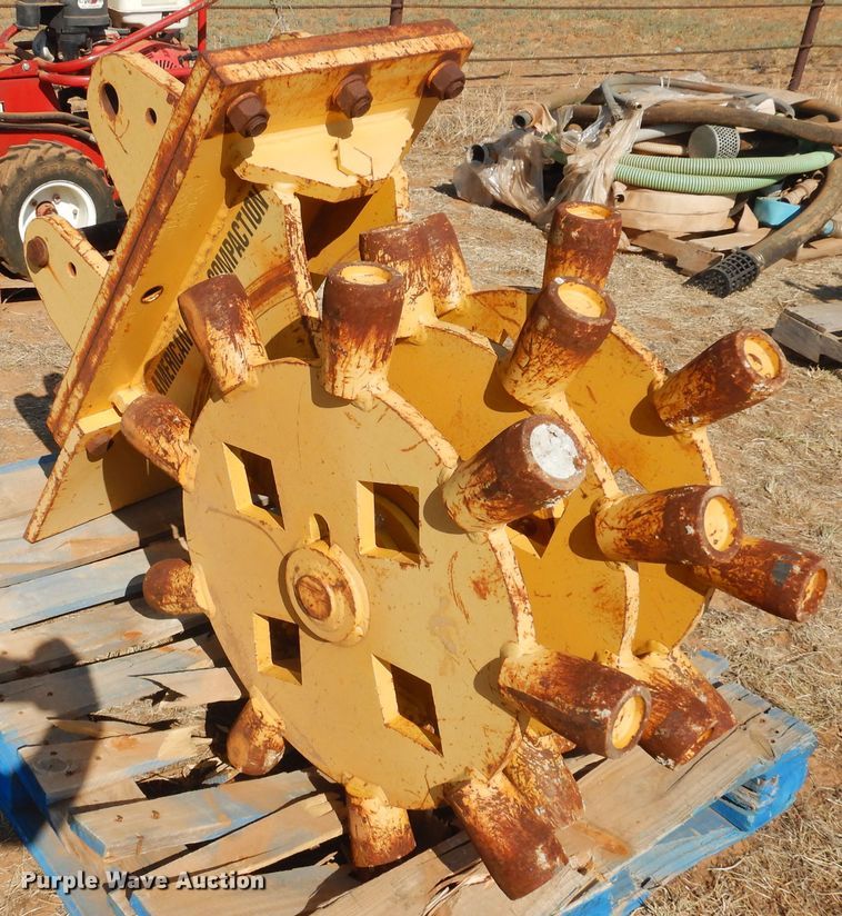 image for item HO9066 American Compaction excavator wheel