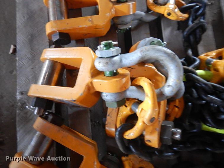 image for item HO9084 (2) sets of lifting chains