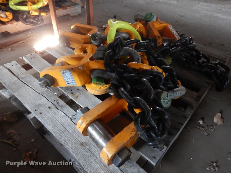 image for item HO9085 (2) sets of lifting chains