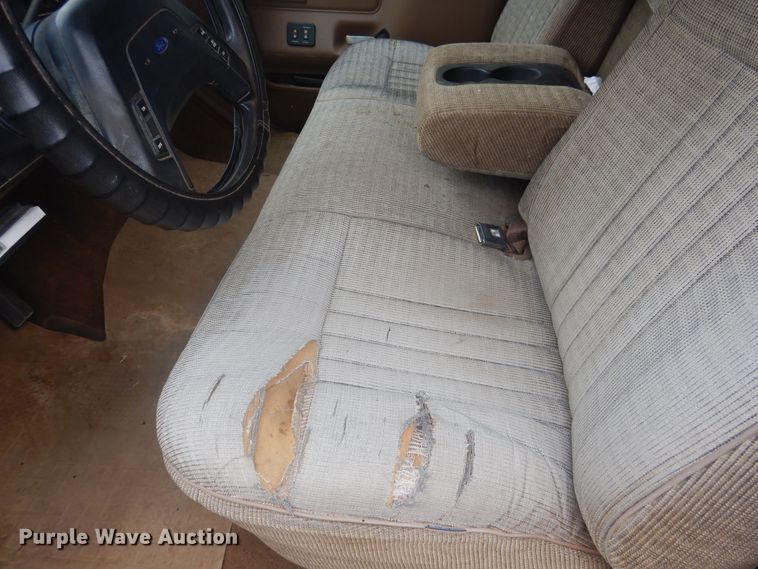 image for item HO9134 1988 Ford F150  pickup truck