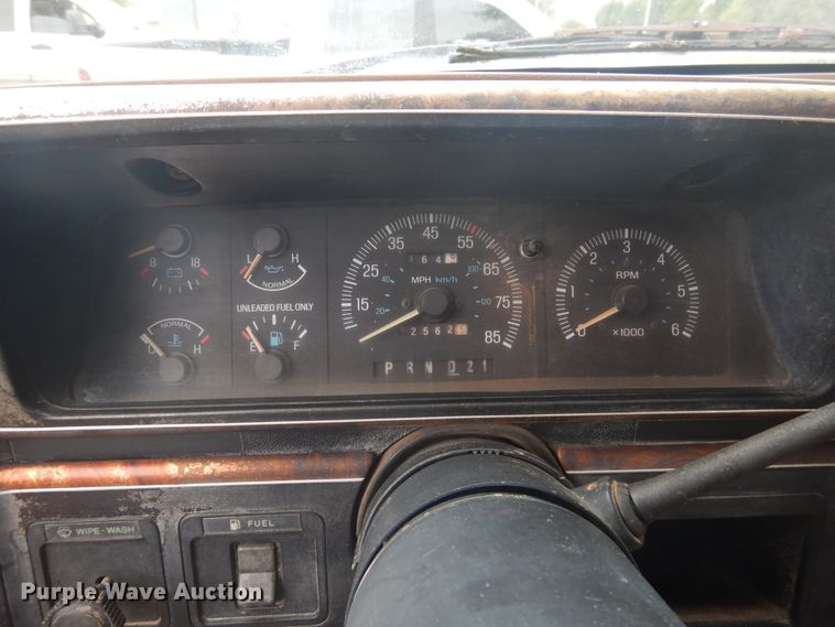 image for item HO9134 1988 Ford F150  pickup truck