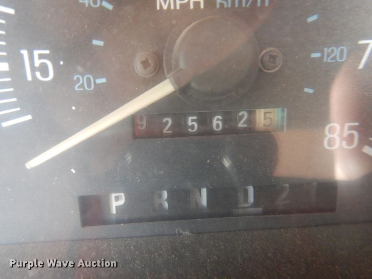 image for item HO9134 1988 Ford F150  pickup truck