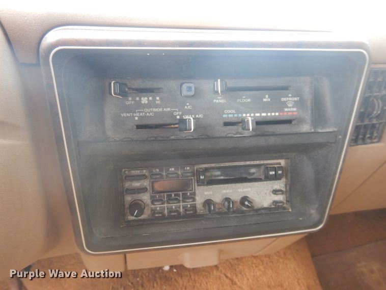 image for item HO9134 1988 Ford F150  pickup truck