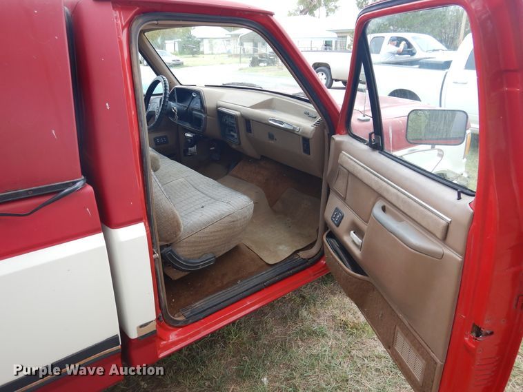 image for item HO9134 1988 Ford F150  pickup truck