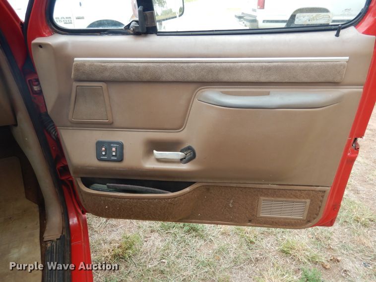 image for item HO9134 1988 Ford F150  pickup truck