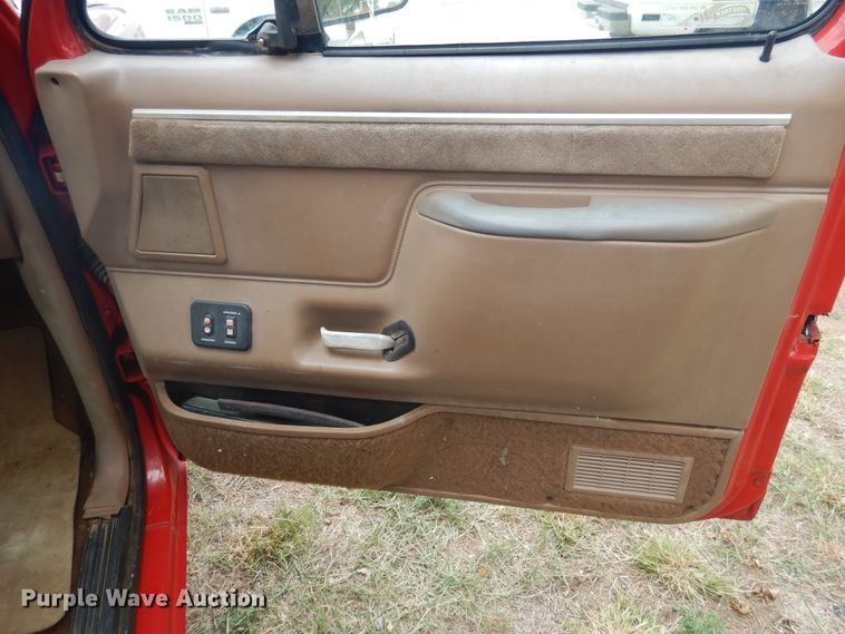 image for item HO9134 1988 Ford F150  pickup truck