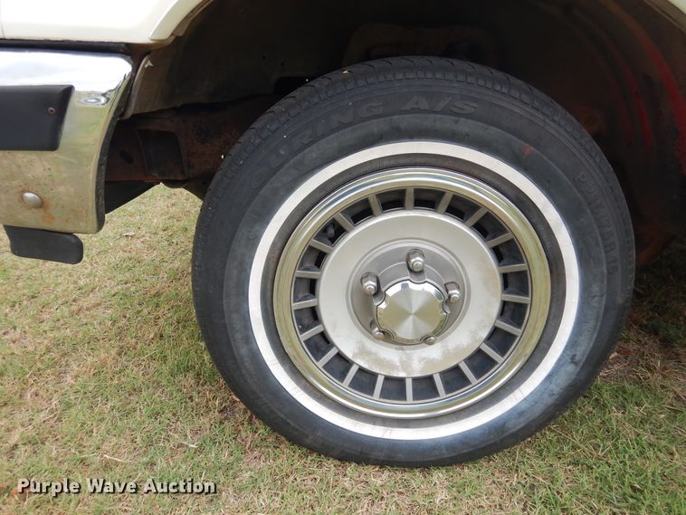 image for item HO9134 1988 Ford F150  pickup truck