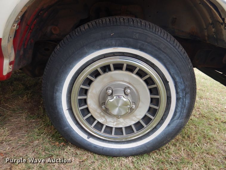 image for item HO9134 1988 Ford F150  pickup truck