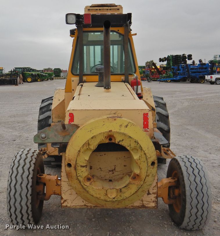 image for item HO9901 1989 John Deere 482C  forklift