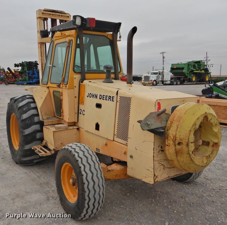 image for item HO9901 1989 John Deere 482C  forklift