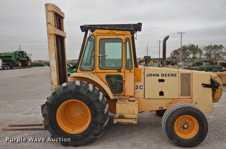 image for item HO9901 1989 John Deere 482C  forklift