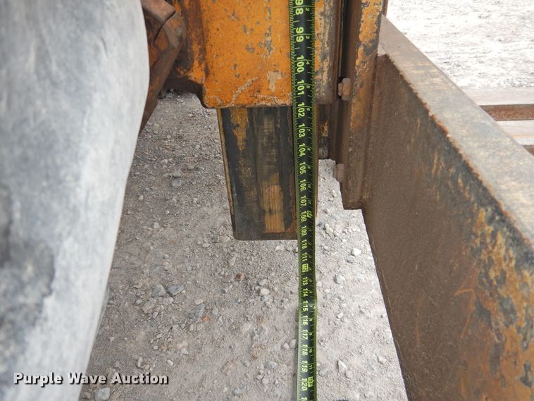 image for item HO9901 1989 John Deere 482C  forklift