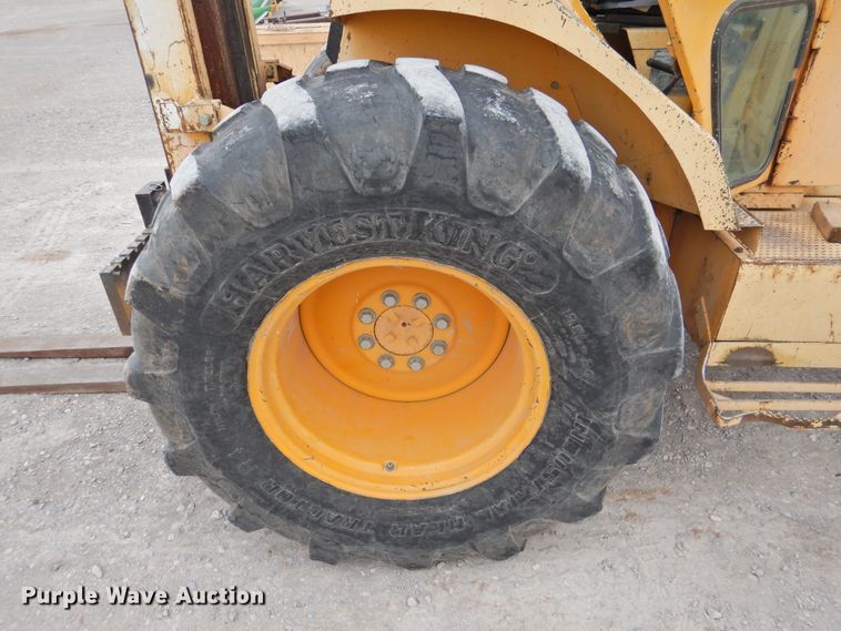 image for item HO9901 1989 John Deere 482C  forklift