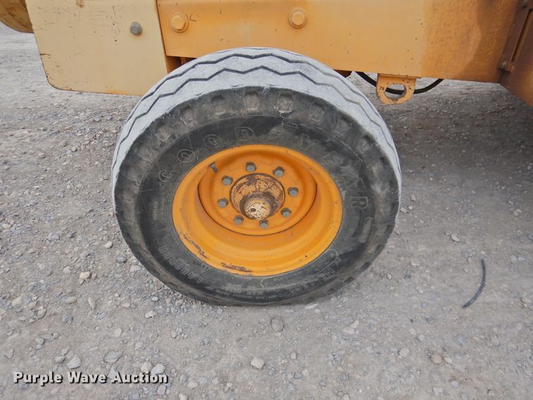 image for item HO9901 1989 John Deere 482C  forklift