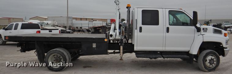 image for item HO9904 2007 Chevrolet C4500  Crew Cab flatbed truck