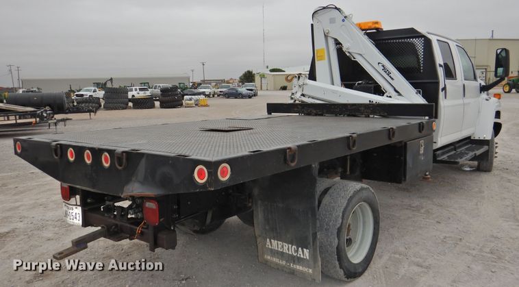 image for item HO9904 2007 Chevrolet C4500  Crew Cab flatbed truck