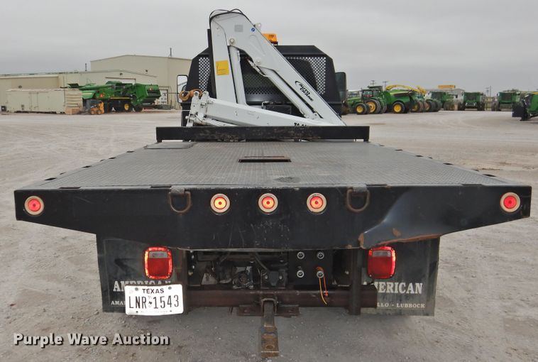 image for item HO9904 2007 Chevrolet C4500  Crew Cab flatbed truck