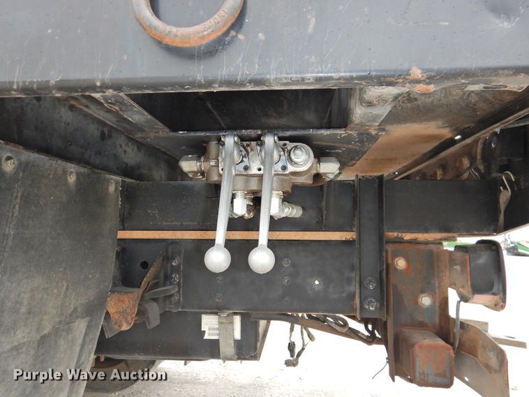 image for item HO9904 2007 Chevrolet C4500  Crew Cab flatbed truck