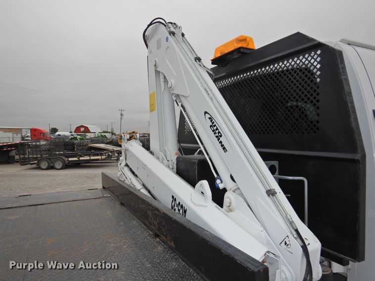 image for item HO9904 2007 Chevrolet C4500  Crew Cab flatbed truck