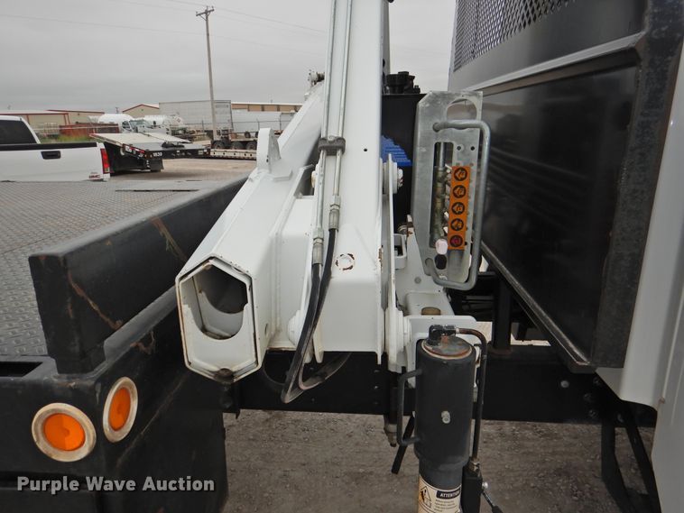 image for item HO9904 2007 Chevrolet C4500  Crew Cab flatbed truck